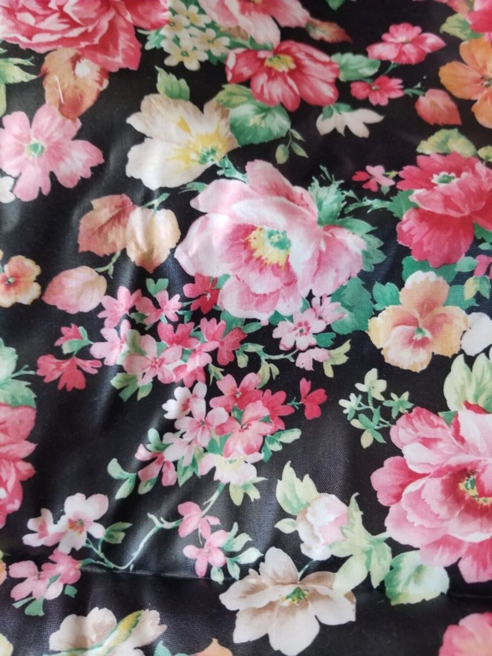 Material  Black Fabric Flowers Pink White Red  Green Leaves Stem  44" x 29"  Cot